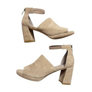 Matty Suede Neutral Platform Sandal Size 8.5